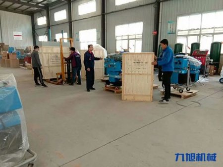 聚氨酯發泡機施工多少錢一立方米
